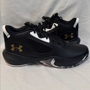 Under Armour Lockdown 6 Men's Black on Black Athletic Sneakers